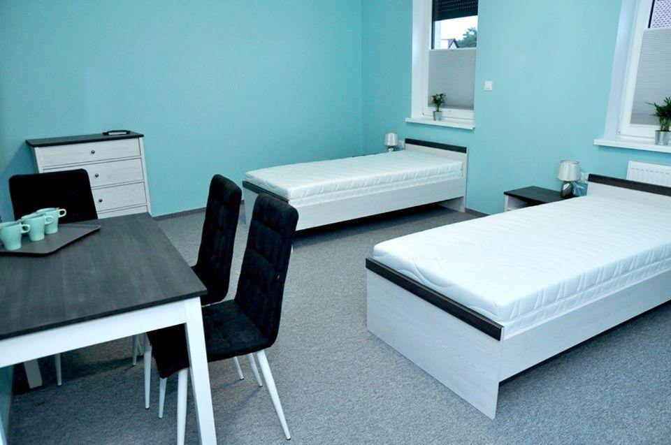 Pokoje, Apartamenty, Restauracja Marcus Oborniki Zewnętrze zdjęcie