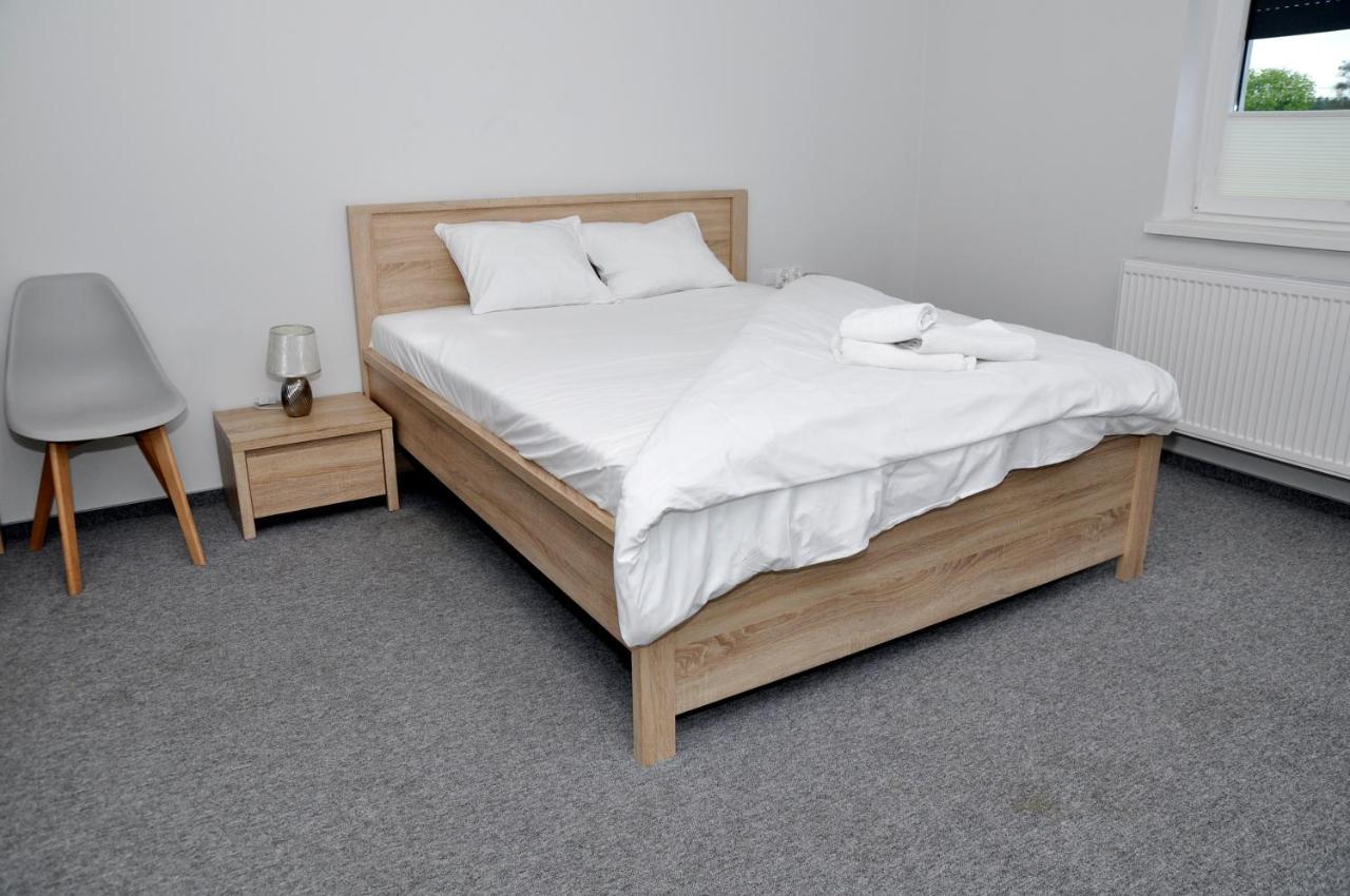 Pokoje, Apartamenty, Restauracja Marcus Oborniki Zewnętrze zdjęcie