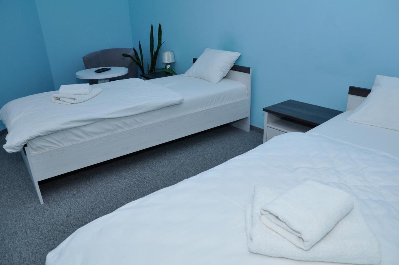 Pokoje, Apartamenty, Restauracja Marcus Oborniki Zewnętrze zdjęcie
