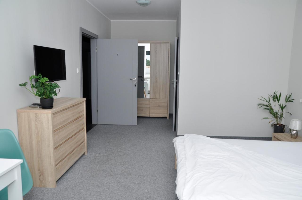Pokoje, Apartamenty, Restauracja Marcus Oborniki Zewnętrze zdjęcie